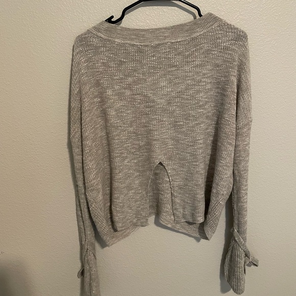 Express Sweater - Picture 3 of 3